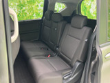 運転しやすい視認性と、操作しやすいスイッチ配置。快適なドライビングをサポートします。安全運転を第一に考えた設計です。
