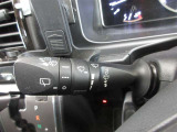 小雨時に便利な、時間調節機能付き間欠ワイパーです。