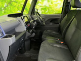 運転しやすい視界と操作性。快適なドライブをサポートする室内空間です。落ち着いた雰囲気で、リラックスできます。