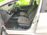 運転しやすいシンプルな操作系が特徴です。必要な情報を一目で確認でき、運転に集中できます。快適なドライビングをサポートします。