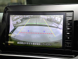 バックビューモニター搭載で運転席からクルマ後の状況を確認できます。
