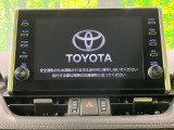 【9インチ ディスプレイオーディオ】大画面ディスプレイへお持ちのスマートフォンと連携して、ナビやbluetoothでの音楽再生が可能です♪デザインはもちろん操作性も良好!別途ナビ機能の取付可能です♪