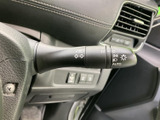 操作しやすいウインカーレバーで、安全な車線変更をサポート。直感的な操作性で、運転に集中できます。