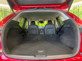【パワーバックドア】スマートキーや運転席のボタンを押すだけでリアゲートが自動で開閉します!荷物を持っている時や、高い位置にあるバックドアを閉める際に便利な機能です♪