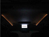 夜間に室内を照らしてくれるルームライトです♪♪