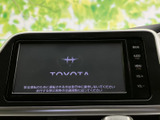 快適なドライブをサポートするディスプレイ。直感的な操作で、スムーズなカーナビゲーションやオーディオ体験をお楽しみいただけます。