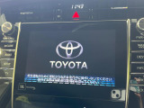 【メーカー純正8型ナビ】インテリアに溶け込むスタイリッシュな「専用設計」メーカーナビを装備♪視認性や操作性など基本性能にも優れ、より上質なカーライフをお楽しみいただけます。