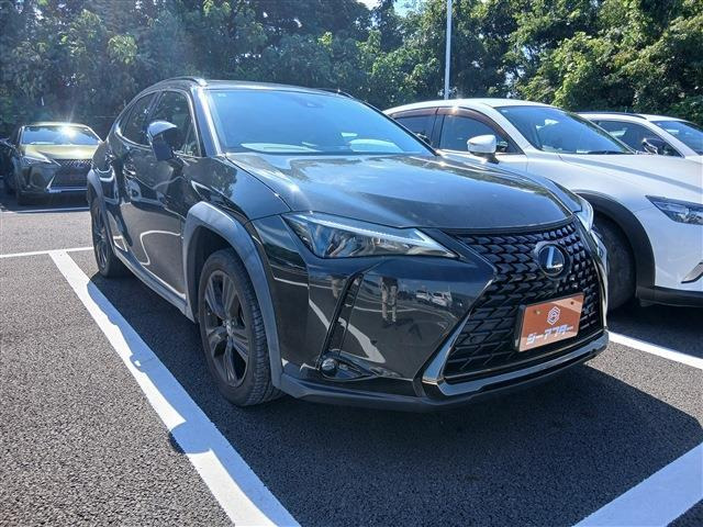 UX 200 アーバン エレガンス 禁煙車 サンルーフ 黒革シート