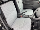 運転席の状態は綺麗です。
