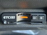 有料道路をキャッシュレスで通行できるETC2.0車載器付きです。運転席足元に設置されています☆