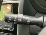 雨天時でもクリアな視界を確保。運転に必要な情報を確実に入手できます。操作も簡単で、すぐに使いこなせるでしょう。