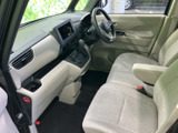 運転席からの視界も良好。運転に必要な情報が確認しやすく、安全運転をサポートします。快適な運転環境が整っています。