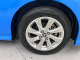 純正のアルミホイール装着。タイヤサイズは175/70R14