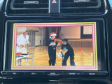 停車中にテレビや動画を楽しめるので、休憩時間も充実。長距離ドライブのお供に最適です。