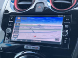 使いやすいナビゲーションシステムが、スムーズな移動をサポート。目的地まで迷うことなく、快適なドライブを楽しめます。運転をサポートします。