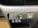 ビルトインタイプのETCで見た目もスッキリ。高速道路の利用にとても便利です。利用には車両情報を登録する「セットアップ」が別途必要です。
