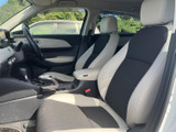 ドライバー視点からの眺めは、広々としていて見やすく、運転に集中できます。上質な素材が、快適なドライブをサポート。