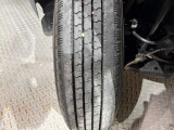納車前に入念な点検整備をさせて頂きます。走行距離無制限のワイド保証付きですのでご安心してお乗りいただけます。