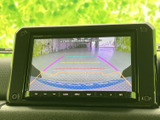 狭い場所での運転をサポート。後方の状況をわかりやすく確認でき、安全な駐車をアシストします。運転に自信がない方にもおすすめです。