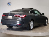 BMWのお車は、&ldquo;駆け抜ける歓び&rdquo;を体現しております。走行の安定性とコーナリングの良さを追求し、思い通りにハンドルの操作可能です。