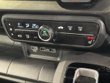 運転席側はシートヒーターが付いています!寒い日に便利な装備ですね。