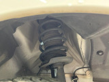 お車を安心してお乗りいただく為には、足回りの定期点検が欠かせません。サービスサポート(有償保証)では無料点検もご提供しており、安心のカーライフをお過ごしいただけるサポート体制が整っています。