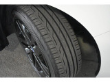 タイヤサイズは205/50R17です。