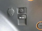 AC100V/1500W対応コンセント付きです。家電製品も扱えるため非常時も安心のアイテムです。