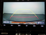バックモニター付きで後退時に後方が見えるので安心です。車はどうしても死角ができますので、万が一のために必要な装備です。ただあくまでも補助装備ですので、目視での確認をお忘れなく!