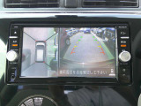 【アラウンドビューモニター】空から見下ろした映像がナビ画面にて確認可能です。駐車もラクラクですよ♪