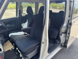 運転席&助手席☆ブラック系の内装色ですので汚れが目立ちにくいです☆