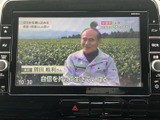 停車中には、地上デジタル放送をお楽しみいただけます。移動中の待ち時間も快適に過ごせる便利な機能です。