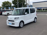角張ったフォルムが特徴的で、小回りが利きやすい一台です。街乗りから駐車場での取り回しまで、軽快な運転をサポートします。