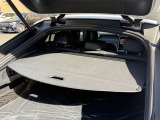 納車前には、メーカー規定に基づき、認定中古車ならではのしっかりとした整備をしてからご納車させて頂きます。熟練のメカニックがお客様に届く事を思い、1台1台入念に点検、整備致します。