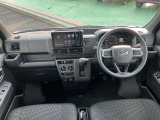 ドライバーのかたと助手席のかたが座るシートです。実際お座りいただくのが、分かりやすいと思います。お気軽にご来店ください!