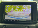 狭い道や駐車場での運転を安心サポート。後方の状況を画面で確認できるので、安全な駐車操作が可能です。