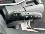 【オートライト(AUTO)】外の明るさをシステムが感知して、自動でヘッドライトが点灯します!ヘッドライトをつけ忘れを防ぐ便利機能です。