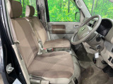 運転席シート廻りは使用感も少なく、良好な状態となっています。丁寧に使われていたことがよくわかりますね。