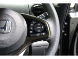 Hondaセンシングの機能のひとつ、アダプティブクルーズコントロール付!アクセルから足を離しても設定したスピードと前車との車間を保ち走行してくれます!車線維持もアシスト☆高速道路で疲労軽減ですね☆