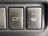 【パワーバックドア】スマートキーや運転席のボタンを押すだけでリアゲートが自動で開閉します!荷物を持っている時や、高い位置にあるバックドアを閉める際に便利な機能です♪
