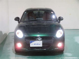 明度の高いLEDヘッドライトで、夜間の運転も安心です。