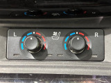 【シートヒーター&ベンチレーション】夏場は涼しい風でお尻や背中の熱やムレを防ぎ、冬はエアコンよりも早く温まってポカポカに!季節を問わず快適に過ごせます。