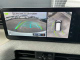 「アラウンドビューモニター」・・・上空から見た映像で車庫入れ簡単♪♪