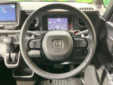 【純正革巻きステアリング】上質な革を使用することで、手にしっかり馴染みとても運転しやすいハンドルです♪