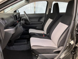 運転しやすいポジションで、快適なドライブを楽しめます。操作性も高く、初心者の方にも安心です。