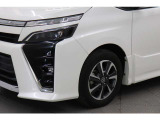 LEDライトです。白く、広範囲で明るいライトで安全性が高いです。