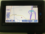 ナビゲーションはフルセグTV対応のGathers純正メモリーナビを搭載しています。Bluetoothオーディオ機能がありますので、スマートフォンなどの音楽も再生できます。