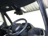 見通しのよいすっきりとした視界で、誰でも運転しやすいです。運転のしやすさは疲れにくさにも繋がりますよ♪