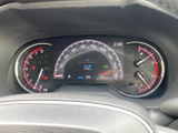 視認性の高いメーター類は、運転に必要な情報を的確にドライバーへ伝えます。落ち着いたデザインで運転に集中できます。