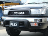 横文字TOYOTAにメッキバンパーがアメリカンなデザインでカッコイイ!